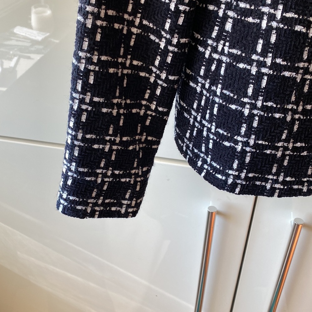 Jacket - Picture 5 of 6